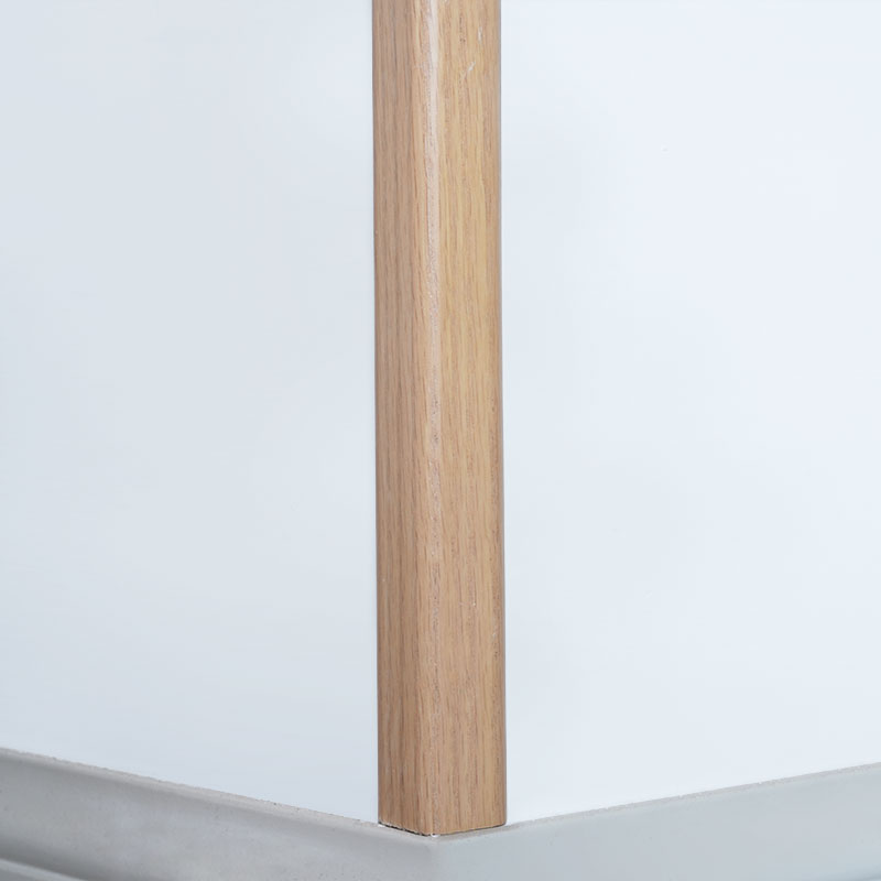 Masif Ahşap Dik Açılı (90°) Geçiş Şeridi (Kırmızı Meşe Kaplama + Boya ile Sarılmış) - Meşe Rengi 1 1/9' x 1 1/9'